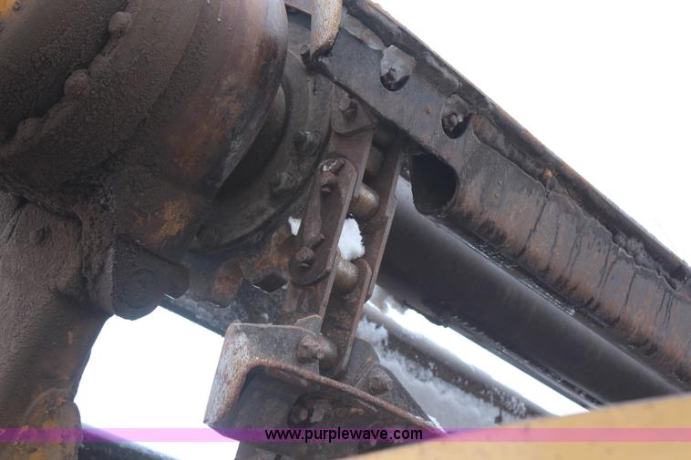 image for item H1333 1988 Caterpillar 615C scraper