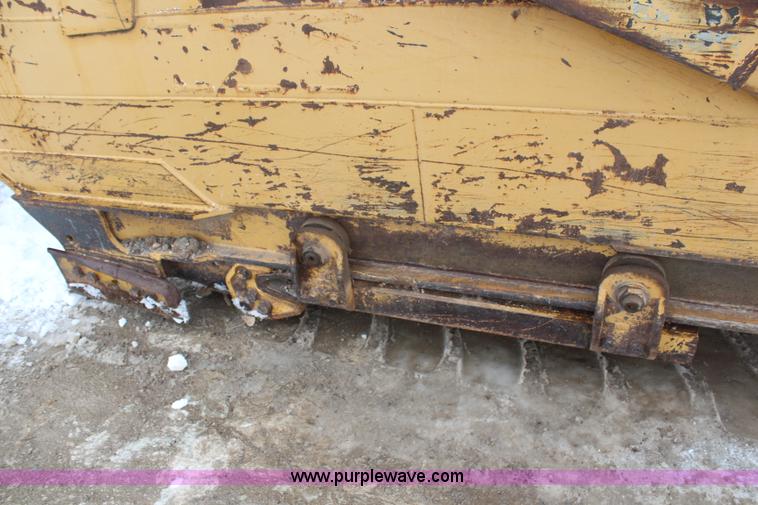 image for item H1333 1988 Caterpillar 615C scraper