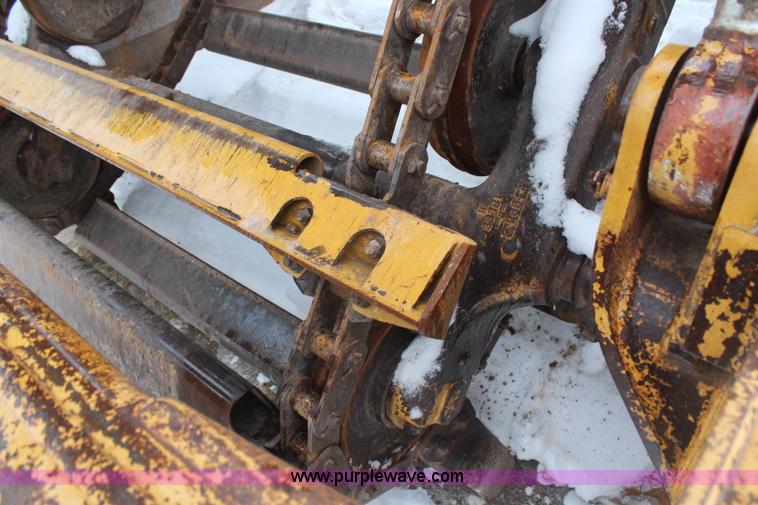 image for item H1333 1988 Caterpillar 615C scraper