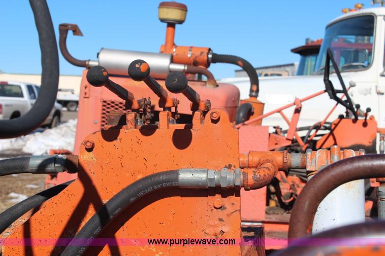 image for item H1351 Broce Broom