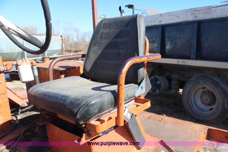 image for item H1351 Broce Broom