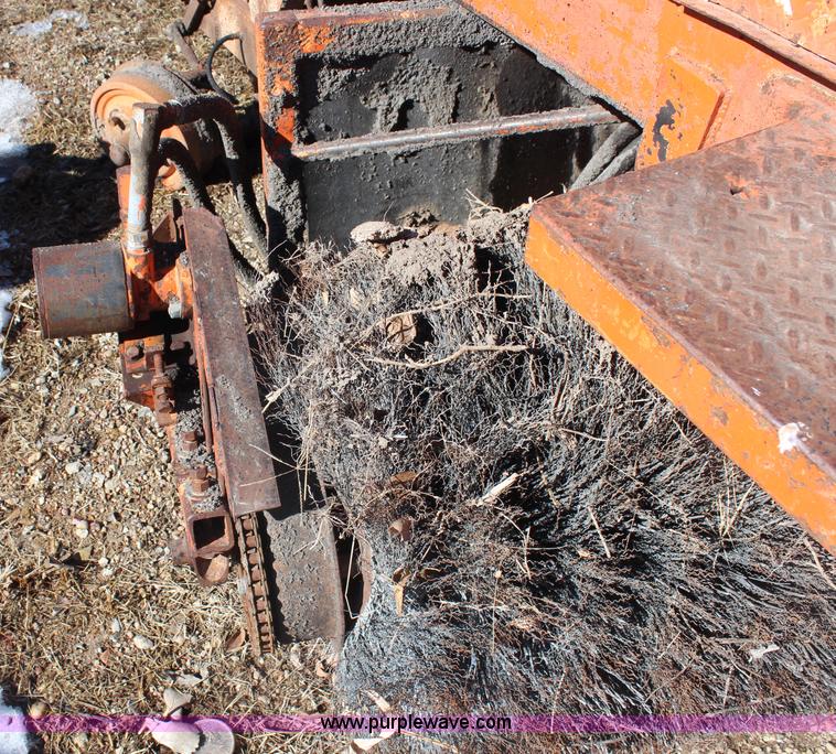 image for item H1351 Broce Broom