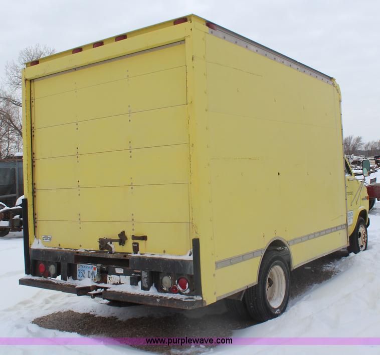 image for item H1353 1988 GMC Vandura G3500 box truck