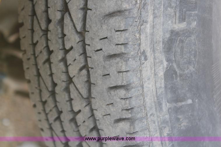 image for item H1353 1988 GMC Vandura G3500 box truck