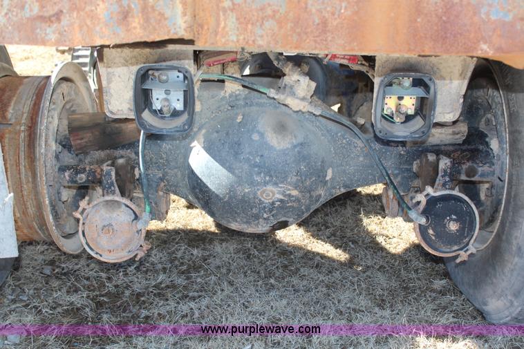 image for item H1355 1988 Ford LT8000 dump truck