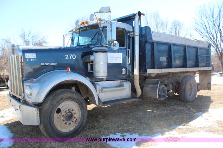 image for item H1356 1976 Kenworth W900A dump truck