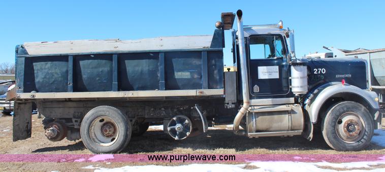 image for item H1356 1976 Kenworth W900A dump truck