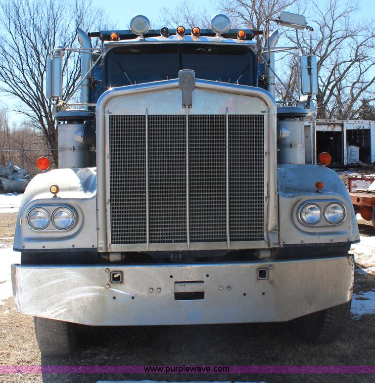 image for item H1356 1976 Kenworth W900A dump truck