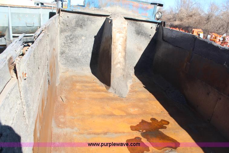 image for item H1356 1976 Kenworth W900A dump truck