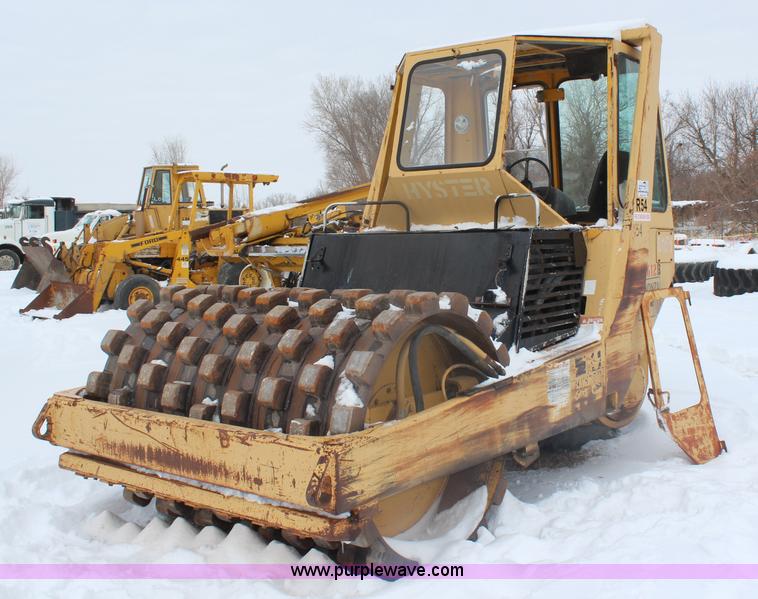 image for item H1357 Hyster C612B vibratory padfoot compactor