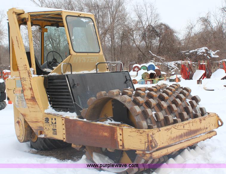 image for item H1357 Hyster C612B vibratory padfoot compactor