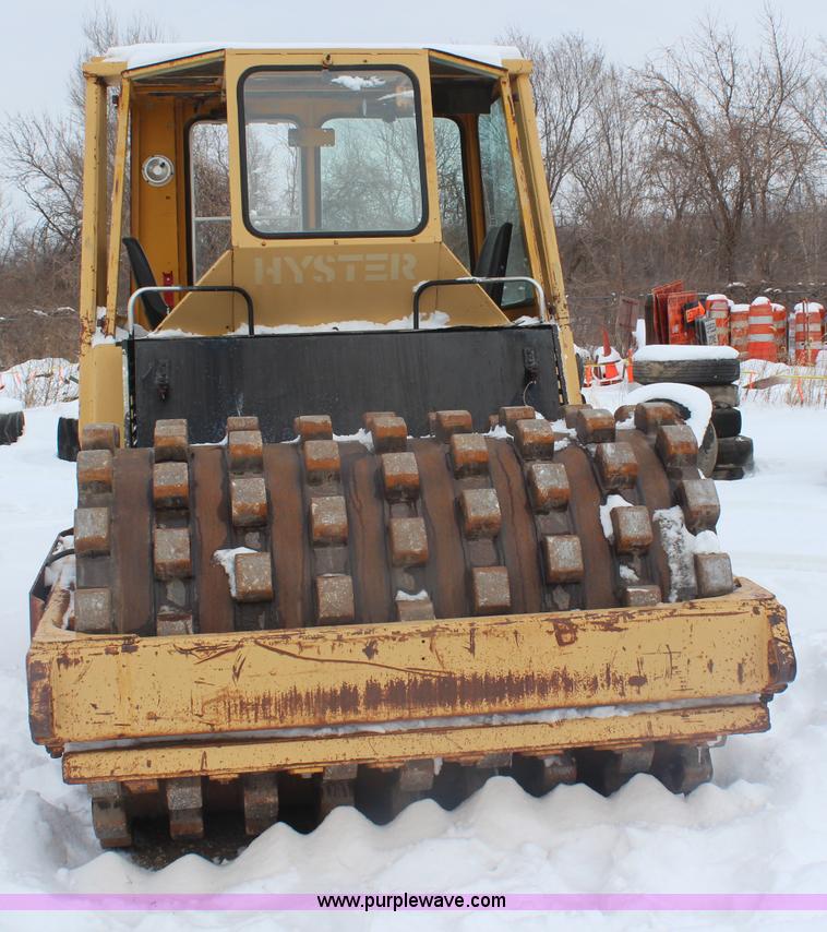 image for item H1357 Hyster C612B vibratory padfoot compactor