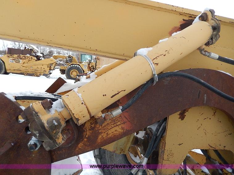 image for item H1358 1987 Galion A500 articulated motor grader