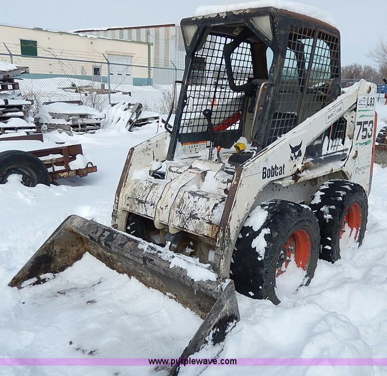 image for item H1360 2001 Bobcat 753G skid steer