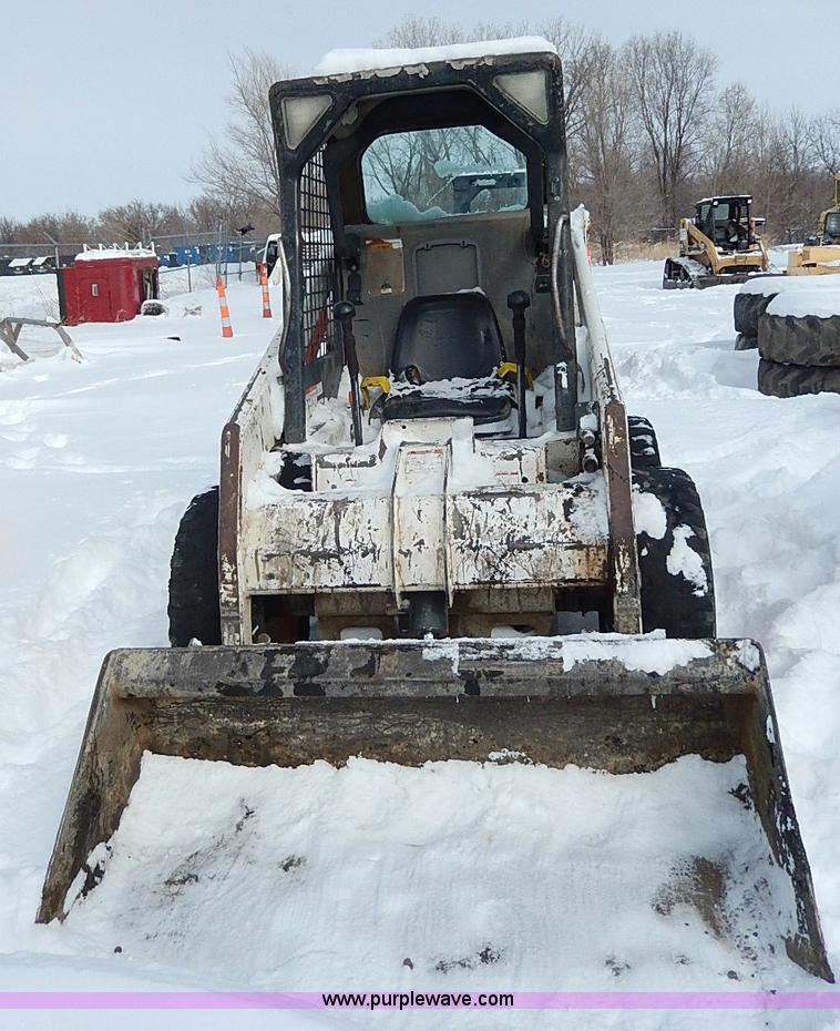 image for item H1360 2001 Bobcat 753G skid steer