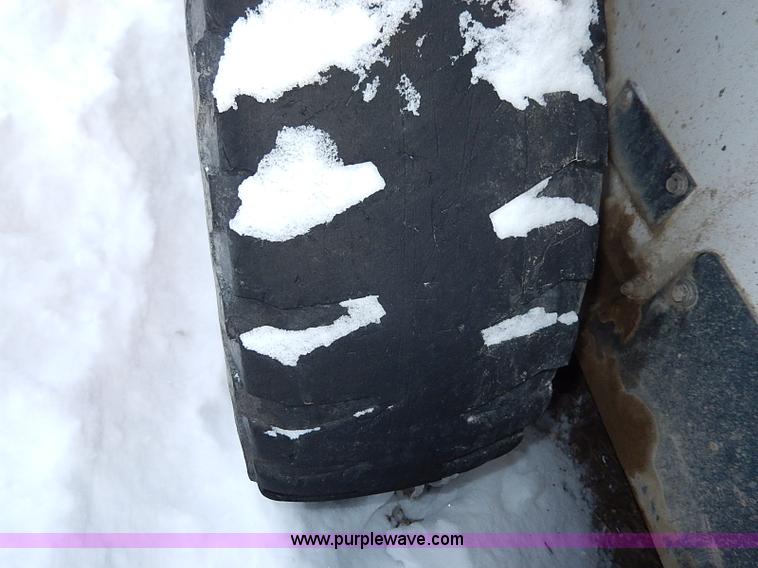 image for item H1360 2001 Bobcat 753G skid steer