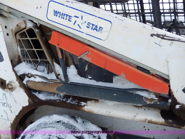 image for item H1360 2001 Bobcat 753G skid steer