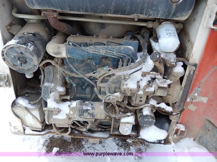 image for item H1360 2001 Bobcat 753G skid steer