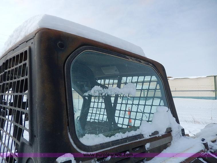 image for item H1360 2001 Bobcat 753G skid steer