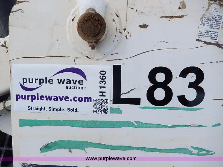 image for item H1360 2001 Bobcat 753G skid steer