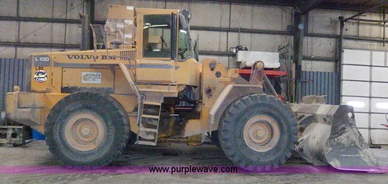image for item H1362 1994 Volvo L150 wheel loader