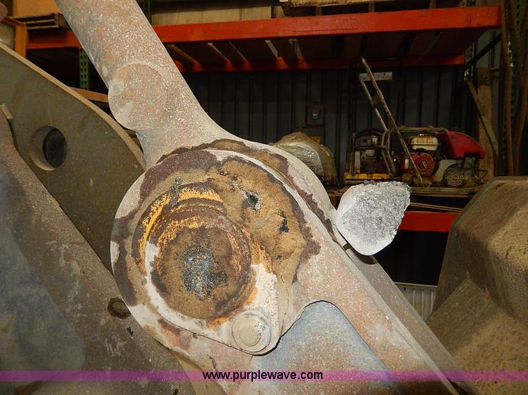 image for item H1362 1994 Volvo L150 wheel loader