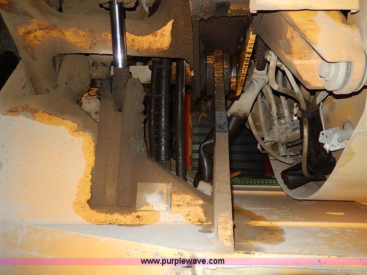 image for item H1362 1994 Volvo L150 wheel loader