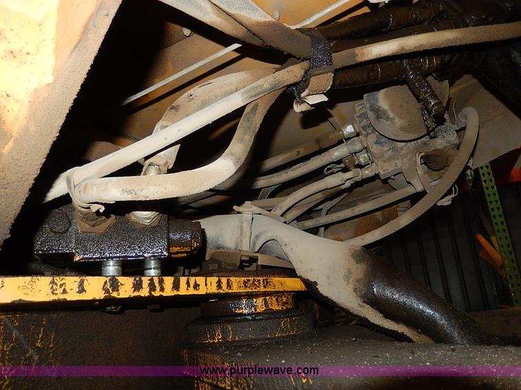 image for item H1362 1994 Volvo L150 wheel loader