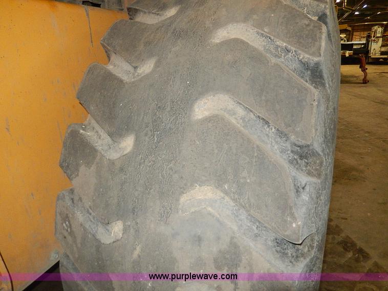 image for item H1362 1994 Volvo L150 wheel loader