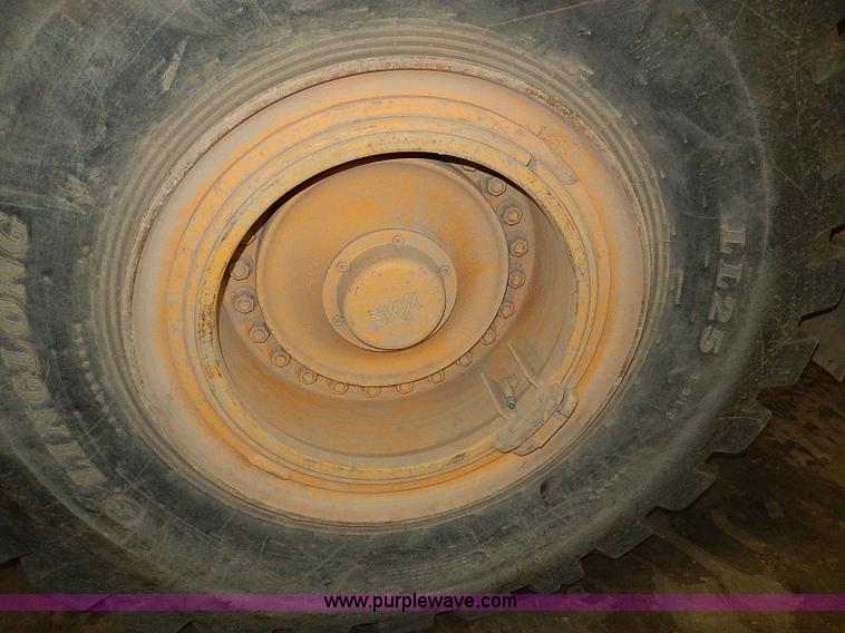 image for item H1362 1994 Volvo L150 wheel loader