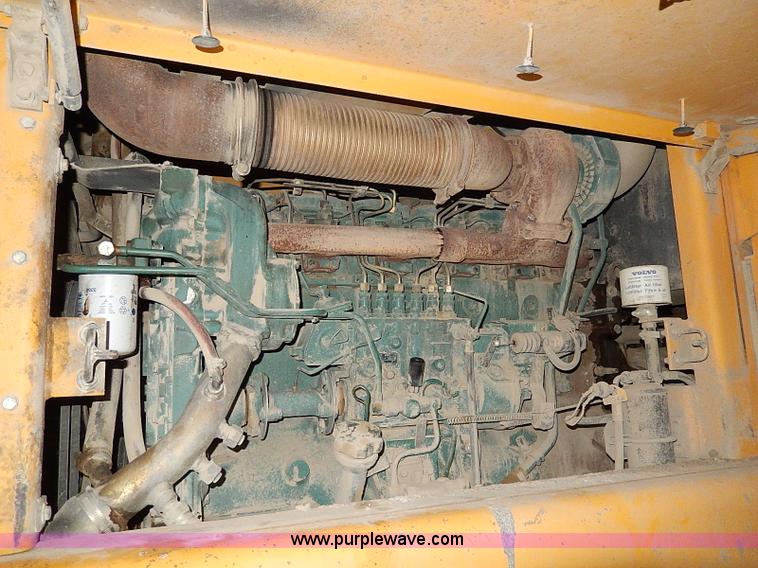 image for item H1362 1994 Volvo L150 wheel loader