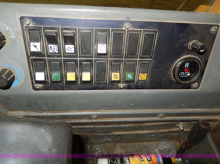 image for item H1362 1994 Volvo L150 wheel loader