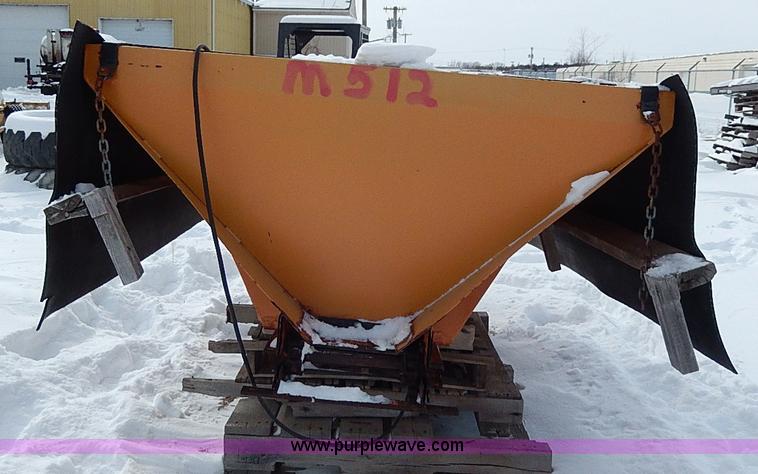 image for item H1366 Henderson 8' spreader