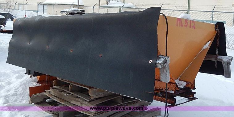 image for item H1366 Henderson 8' spreader