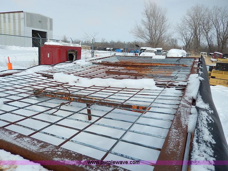 image for item H1366 Henderson 8' spreader