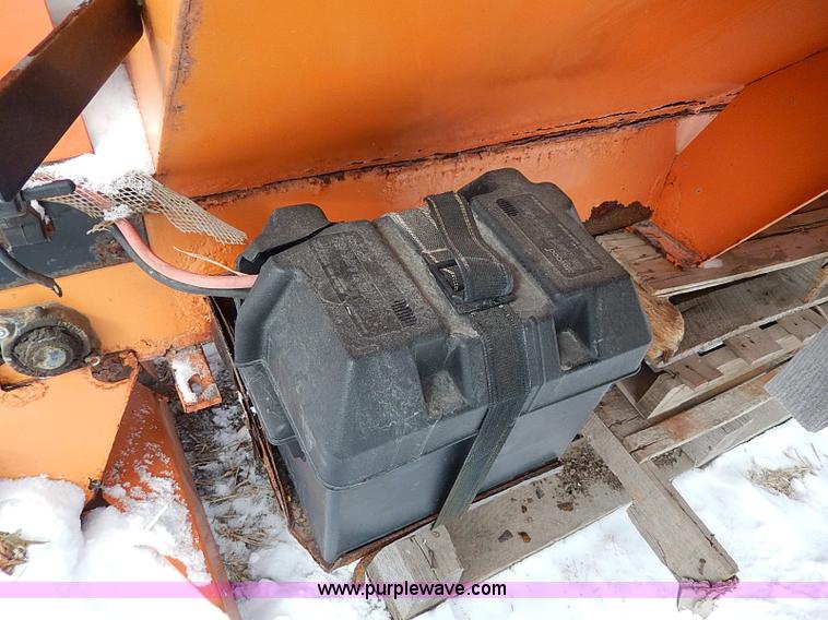 image for item H1366 Henderson 8' spreader