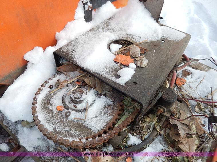 image for item H1366 Henderson 8' spreader