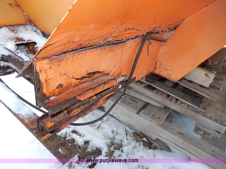 image for item H1366 Henderson 8' spreader