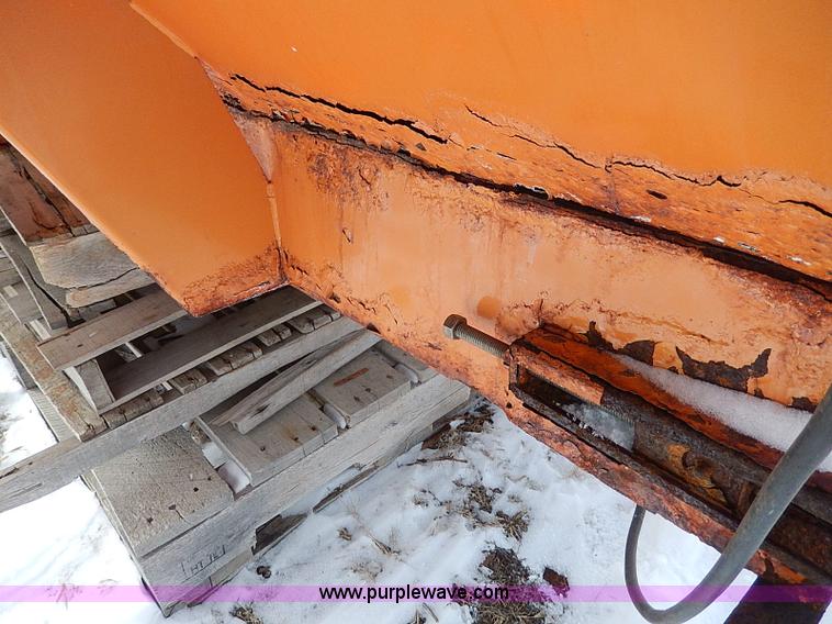 image for item H1366 Henderson 8' spreader