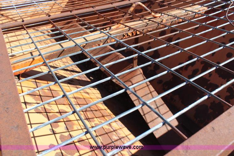 image for item H1366 Henderson 8' spreader