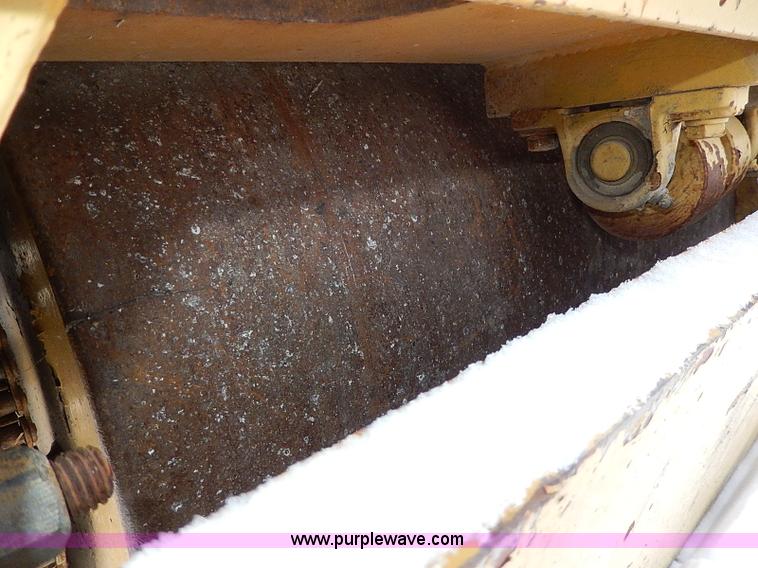 image for item H1368 Mauldin asphalt roller