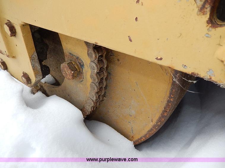 image for item H1368 Mauldin asphalt roller