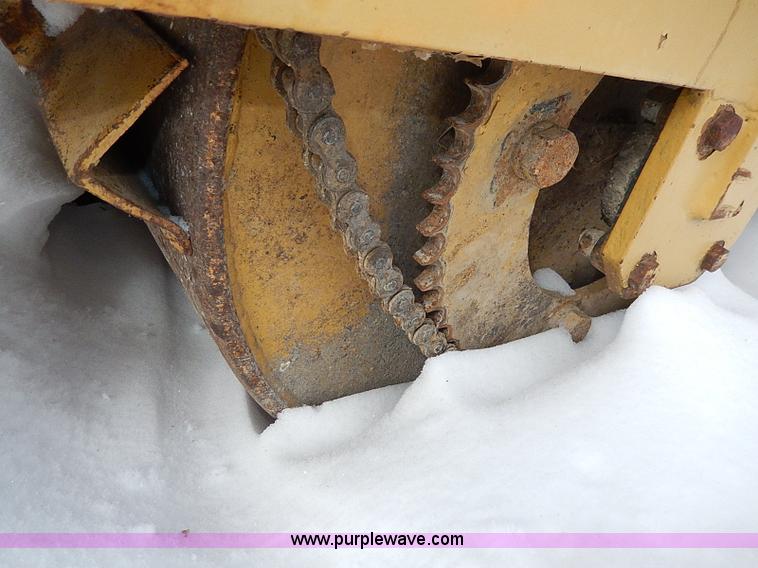 image for item H1368 Mauldin asphalt roller