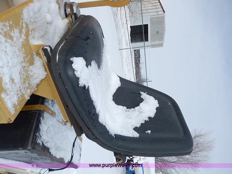 image for item H1368 Mauldin asphalt roller