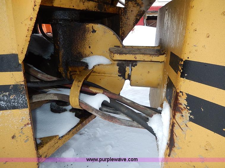 image for item H1368 Mauldin asphalt roller