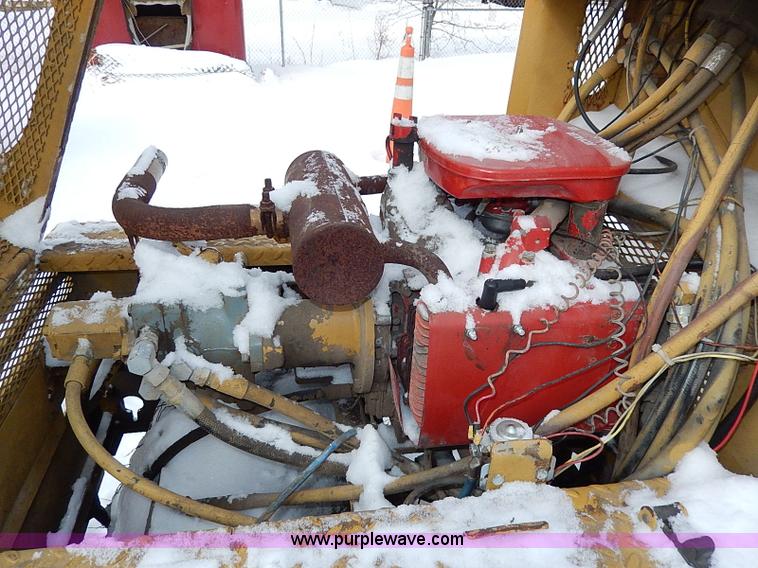 image for item H1368 Mauldin asphalt roller