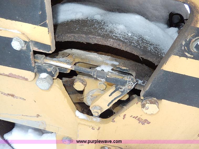 image for item H1368 Mauldin asphalt roller