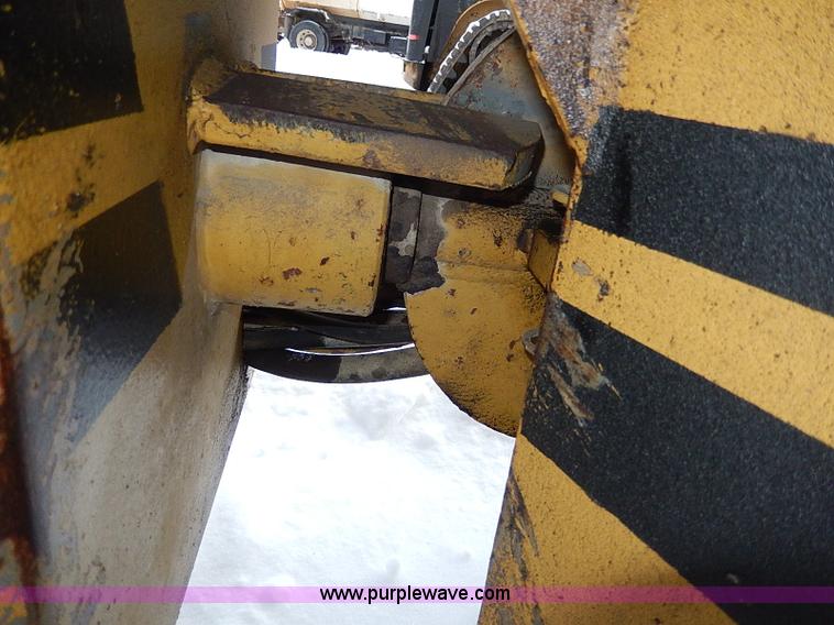 image for item H1368 Mauldin asphalt roller