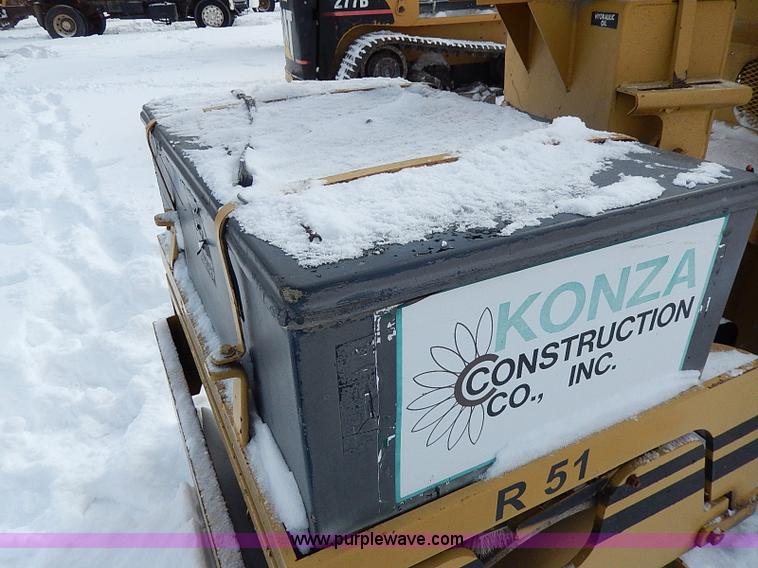 image for item H1368 Mauldin asphalt roller