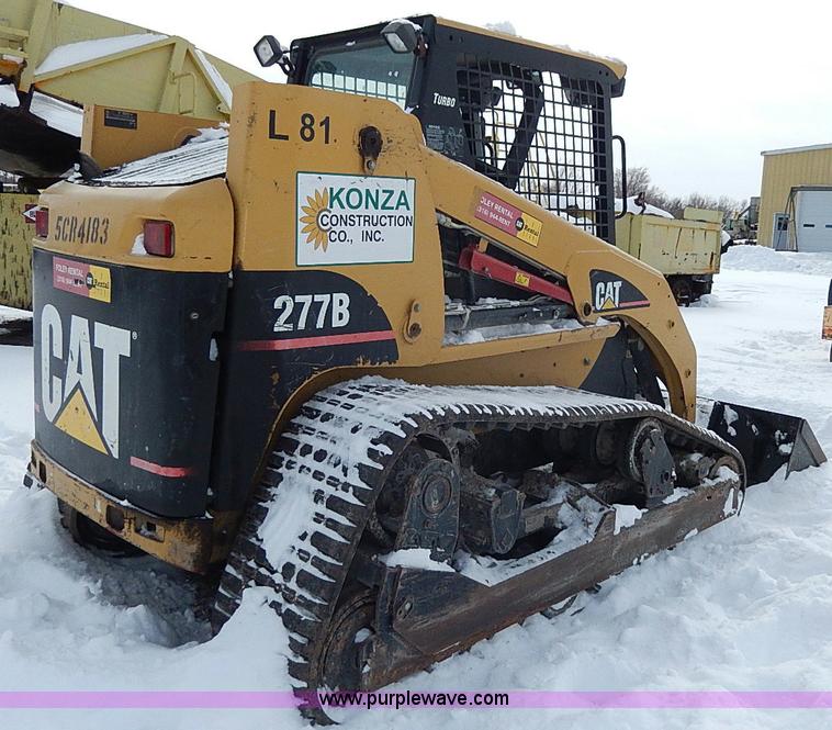 image for item H1369 2005 Caterpillar 277B skid steer